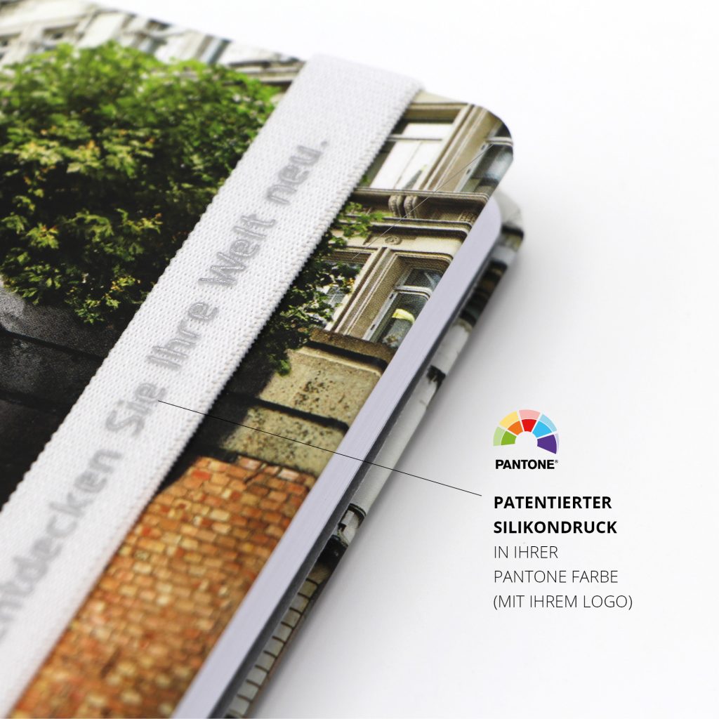 Detailaufnahme weißes Lanyband mit Silikondruck in Pantone-Farbe, Referenz Hyundai
